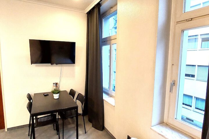 Room 30 of 72