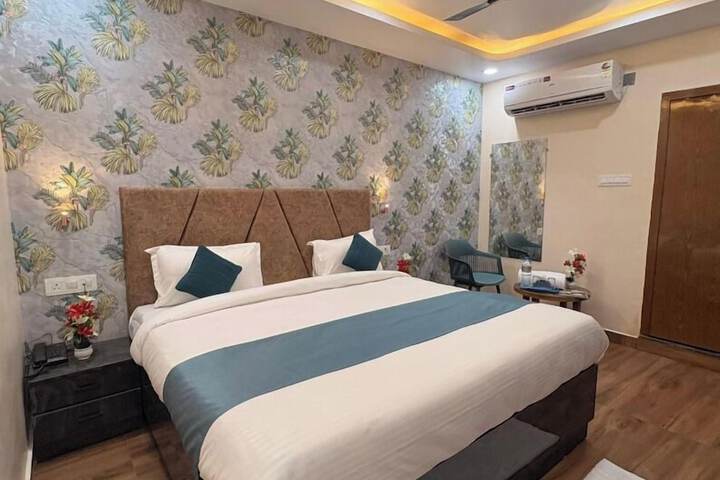 Room 7 of 43