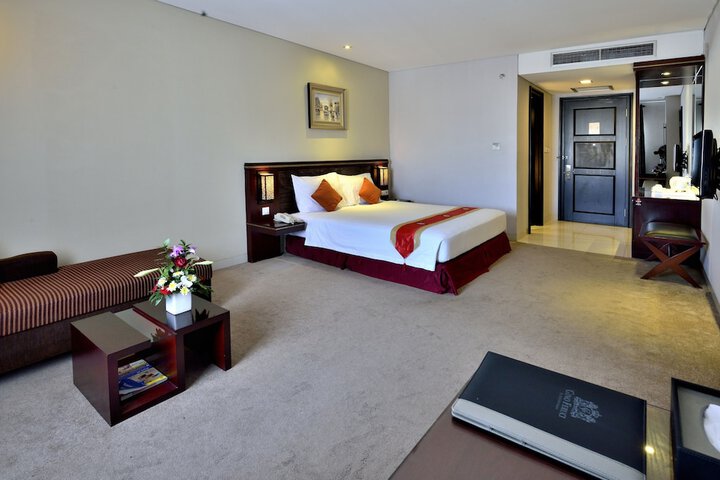 Room 6 of 39
