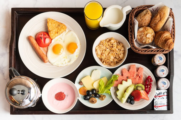 Breakfast/Coffee Service 40 of 67
