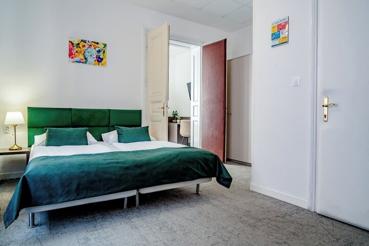 Room 19 of 75