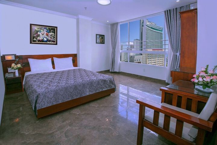 Room 12 of 23