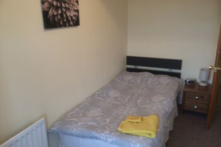 Room 32 of 42