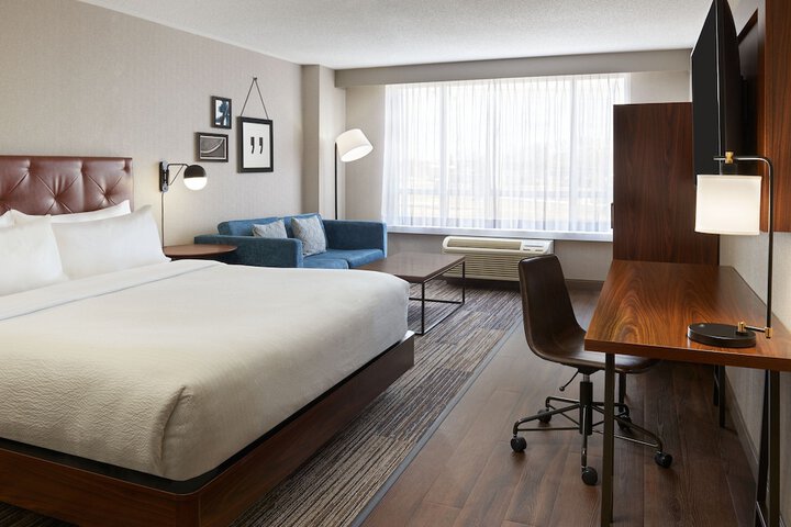 Room 15 of 38