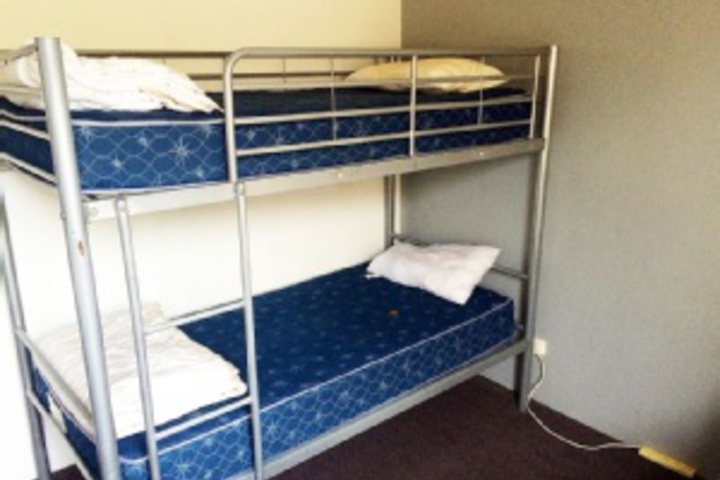 Room 151 of 192