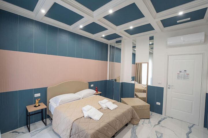 Room 198 of 309