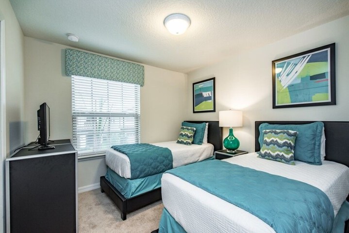 Room 12 of 42