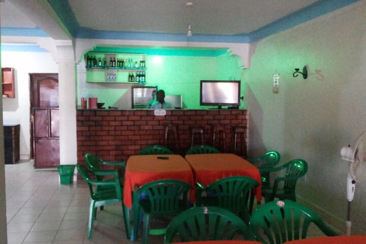 Lounge 29 of 40