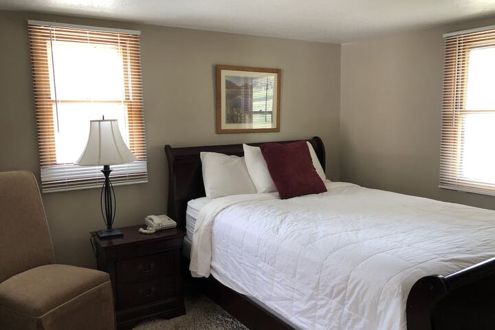 Room 5 of 97