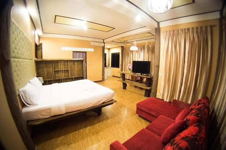 Room 29 of 64