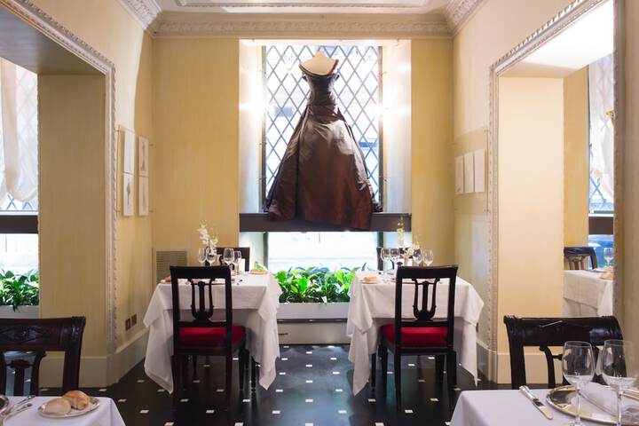 Dining 116 of 150