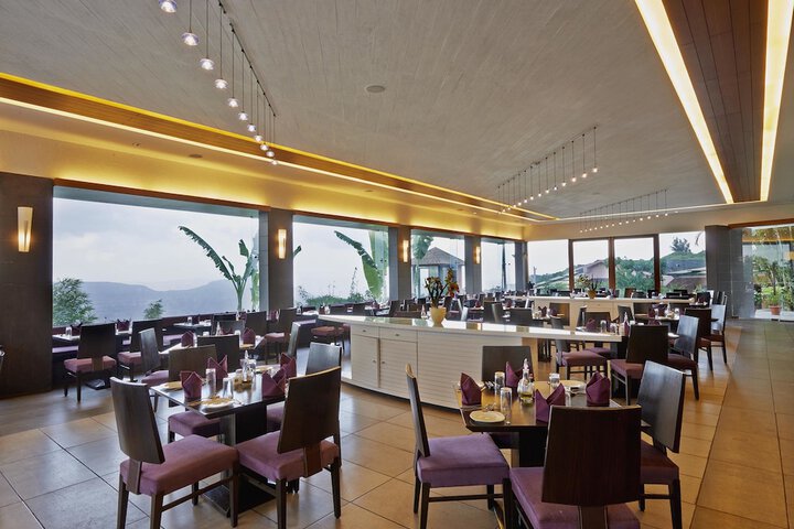 Dining Photos