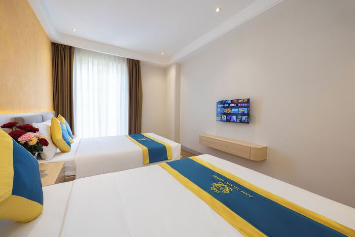 Room 11 of 50
