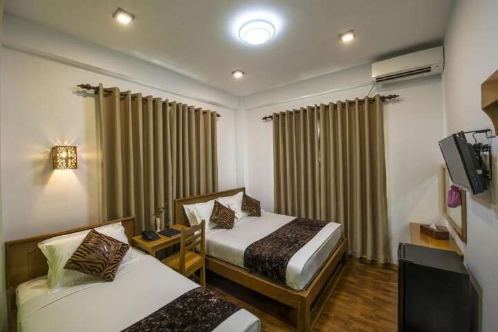 Room 16 of 48