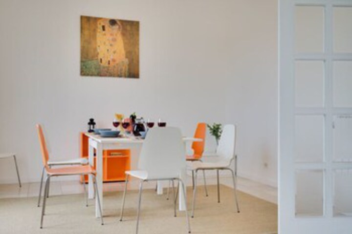 Room 16 of 24