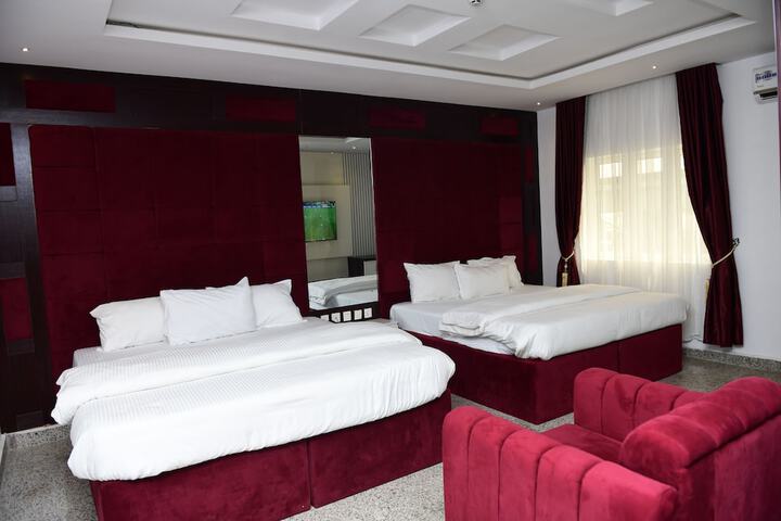 Room 15 of 28