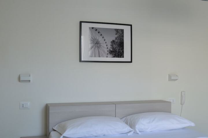 Room 27 of 140