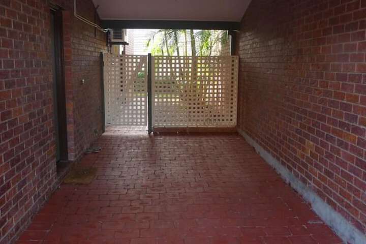 Room 5 of 35