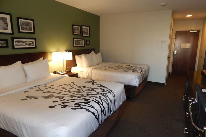 Room 9 of 46