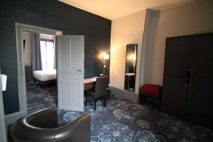 Room 8 of 31