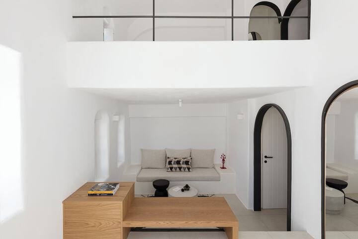 Room 6 of 150