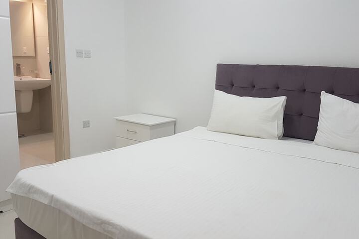 Room 15 of 48