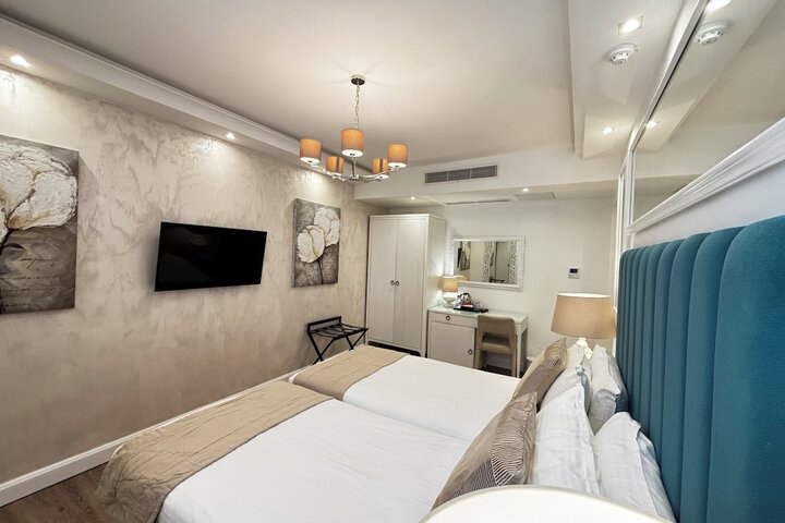 Room 115 of 155