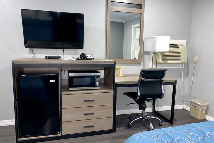 Room 22 of 35