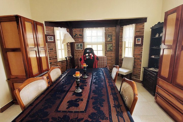 Room 43 of 201