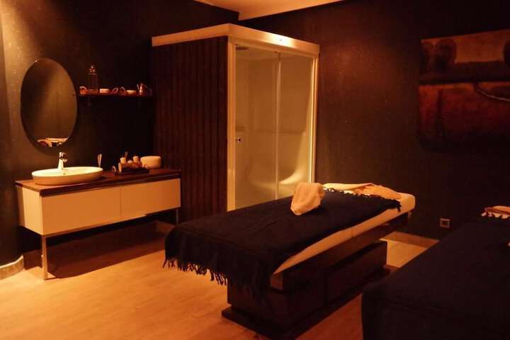 Spa 33 of 40
