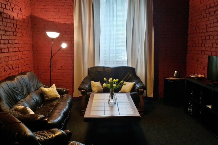 Room 10 of 84