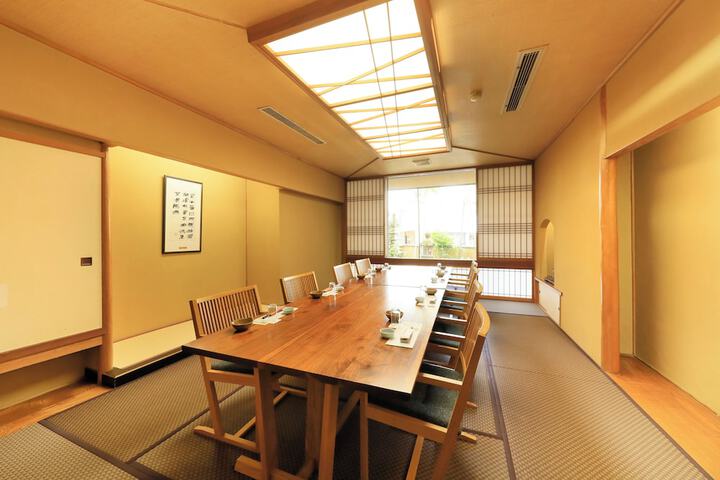 Dining Photos