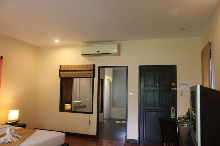 Room 20 of 136