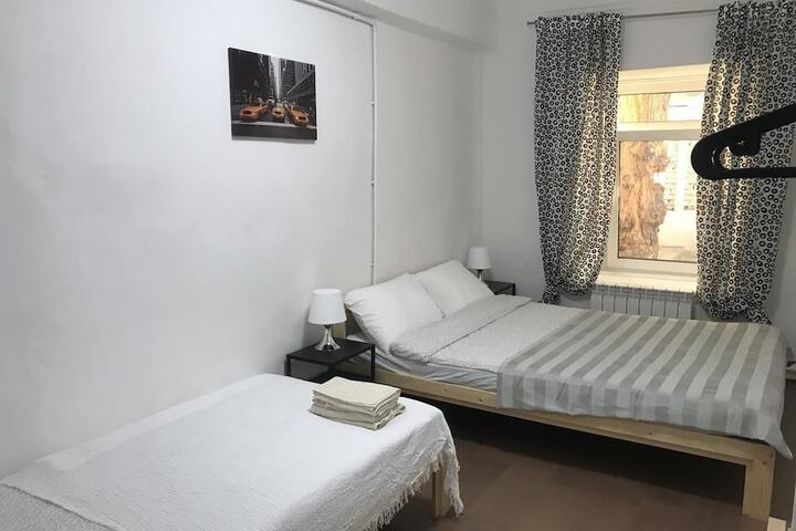Room 35 of 46