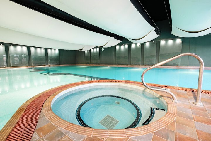 Pool 57 of 164