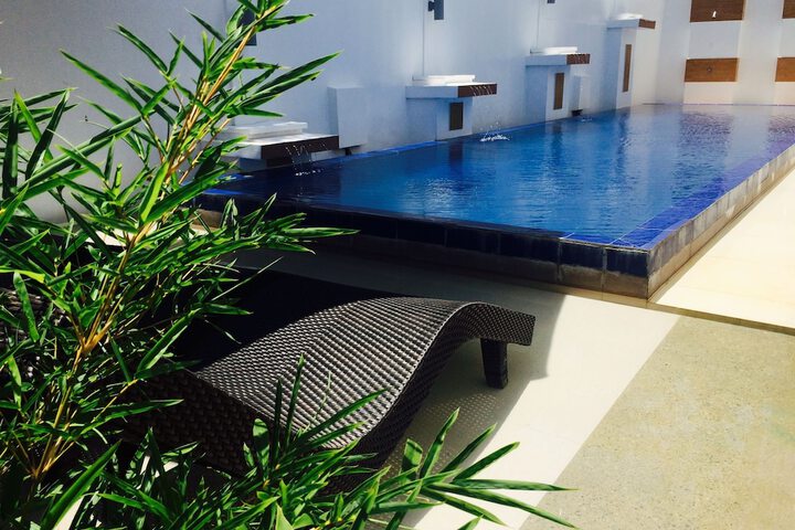 Pool 89 of 152