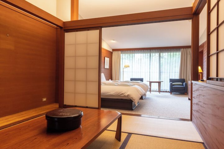 Room 6 of 20