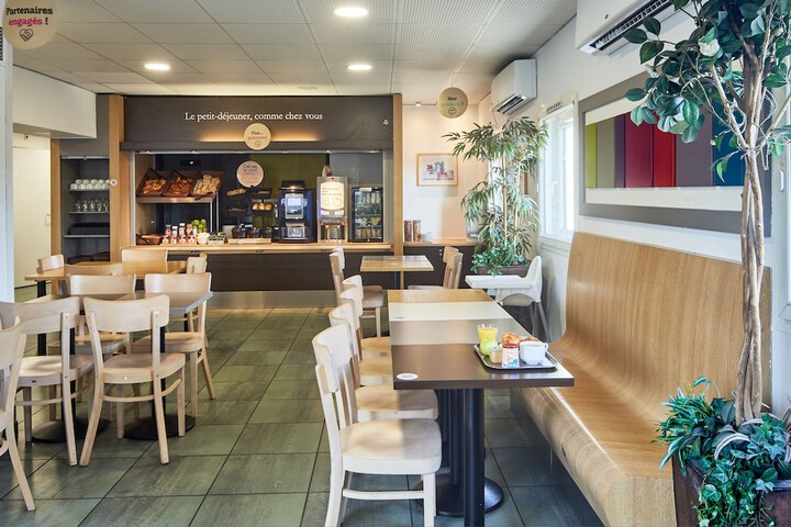 Dining Photos