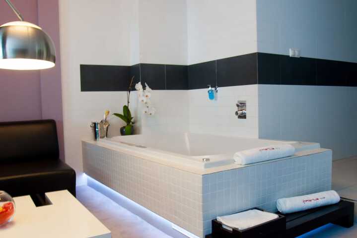 Room 43 of 57