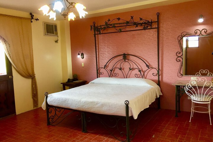 Room 15 of 42