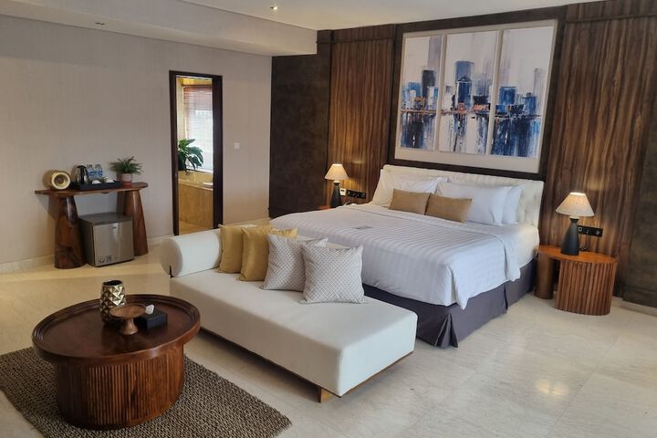 Room 12 of 71