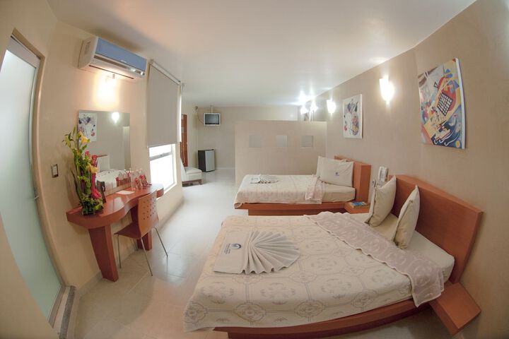 Room 6 of 42