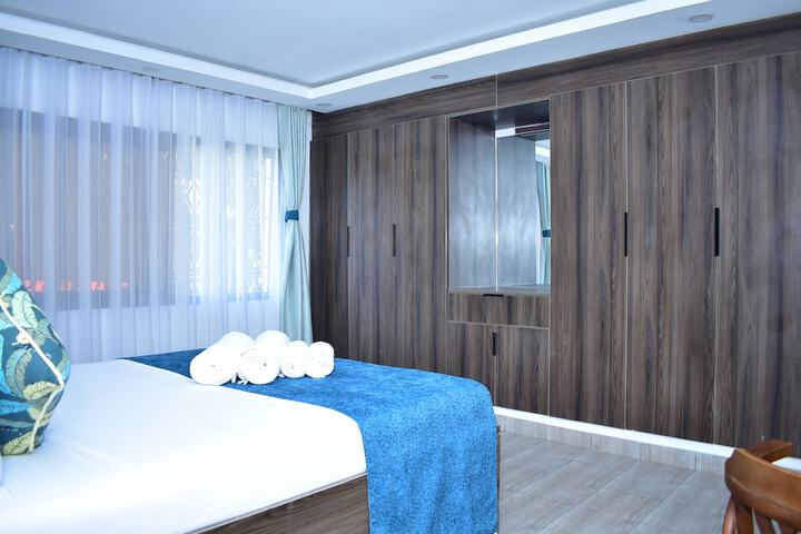 Room 13 of 24