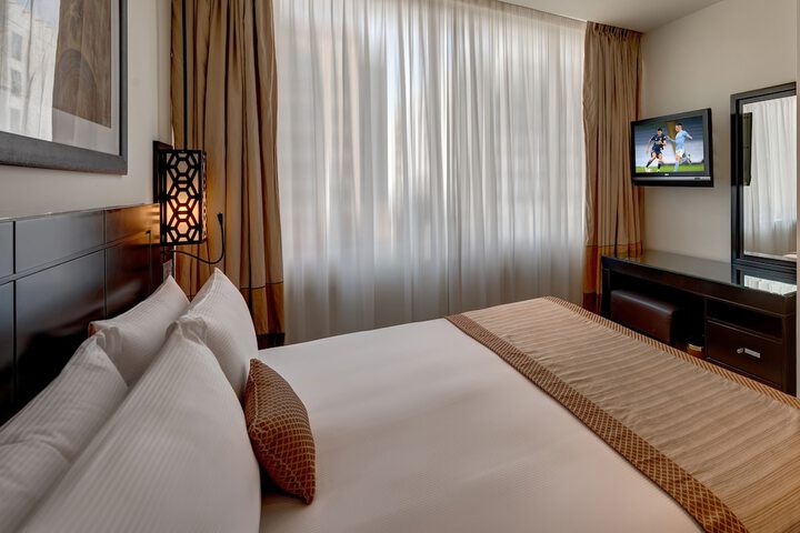 Room 105 of 211