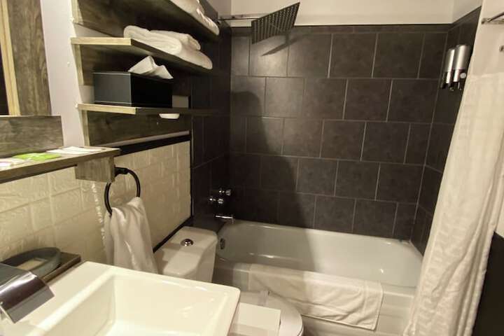 Room 162 of 167
