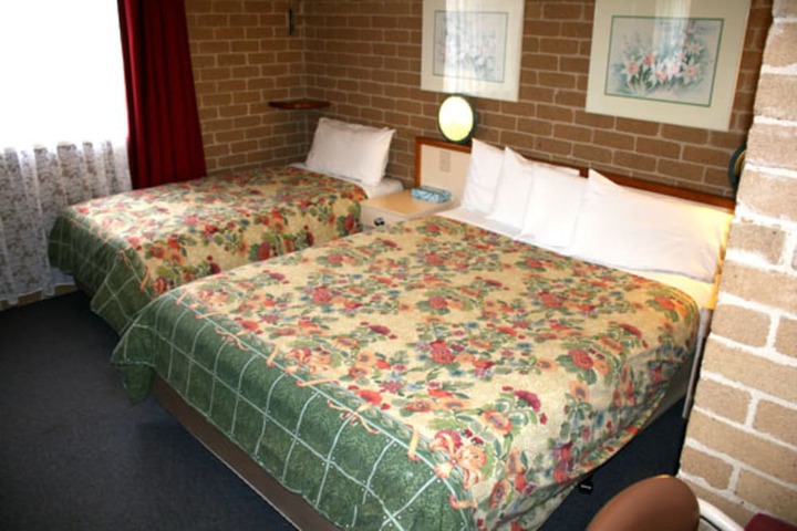 Room 8 of 35