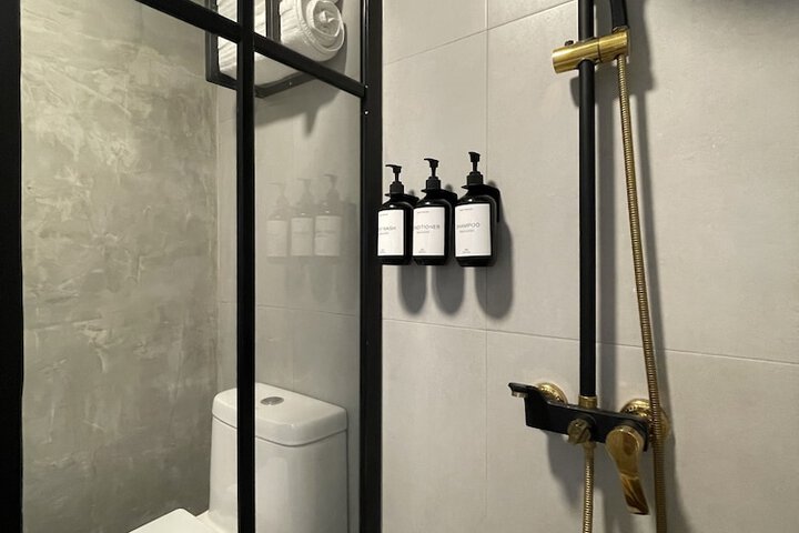 Room 32 of 52