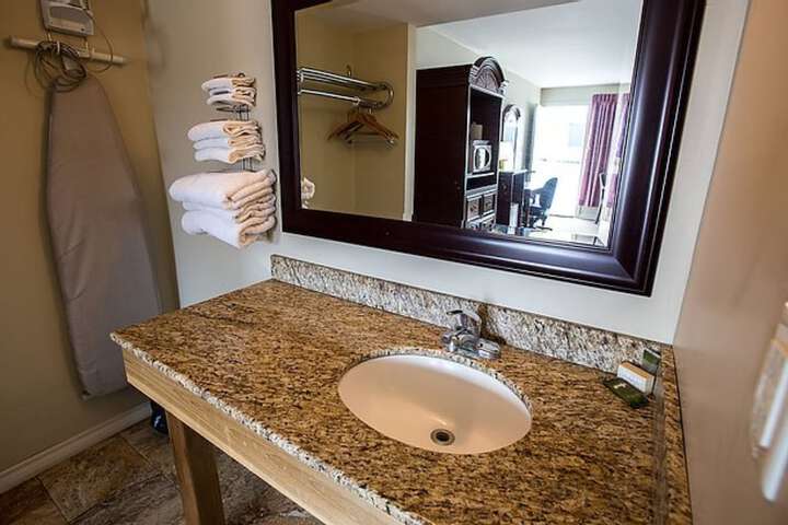 Bathroom sink