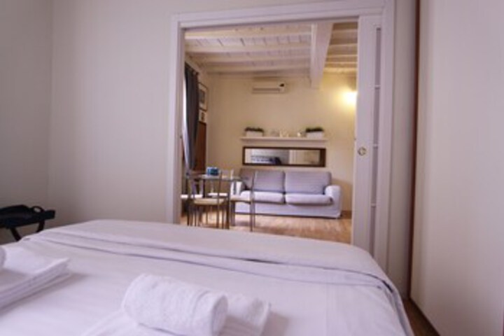 Room 15 of 16