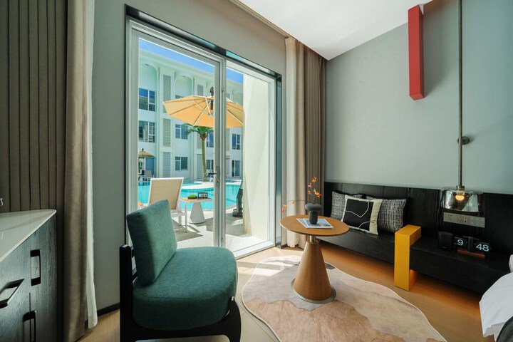 Room 36 of 80